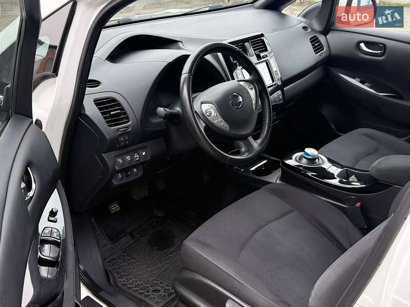 Хэтчбек Nissan Leaf 2014 в Сумах