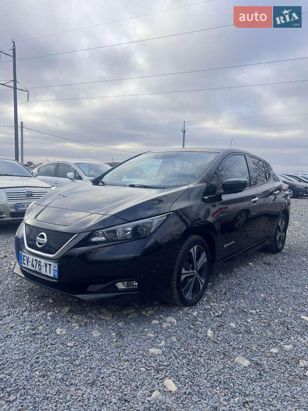 Хэтчбек Nissan Leaf 2018 в Ровно фото Хэтчбек Nissan Leaf 2018 в Ровно