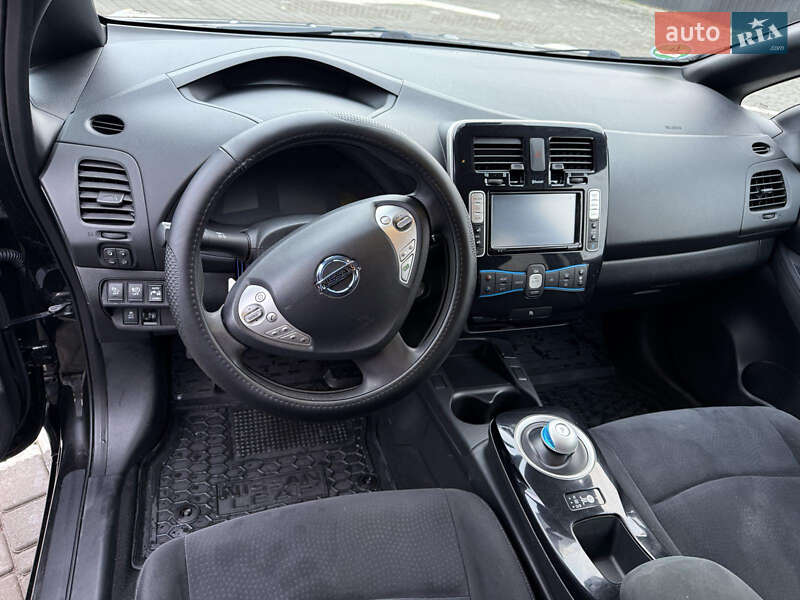 Хэтчбек Nissan Leaf 2014 в Звягеле