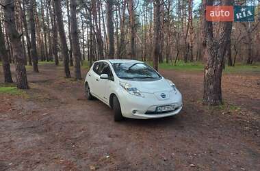Хетчбек Nissan Leaf 2014 в Кривому Розі