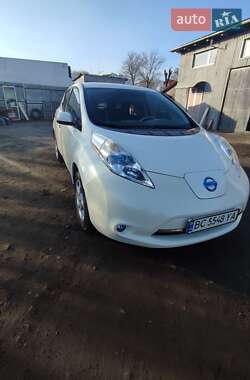 Хэтчбек Nissan Leaf 2012 в Львове