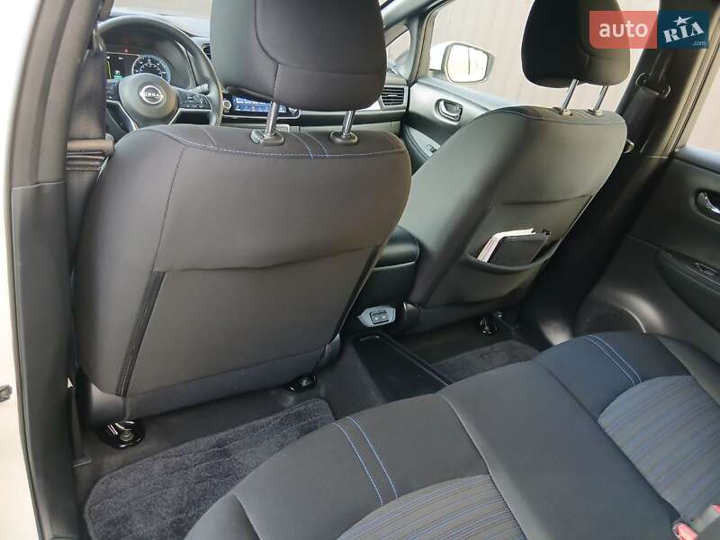 Хэтчбек Nissan Leaf 2023 в Ивано-Франковске