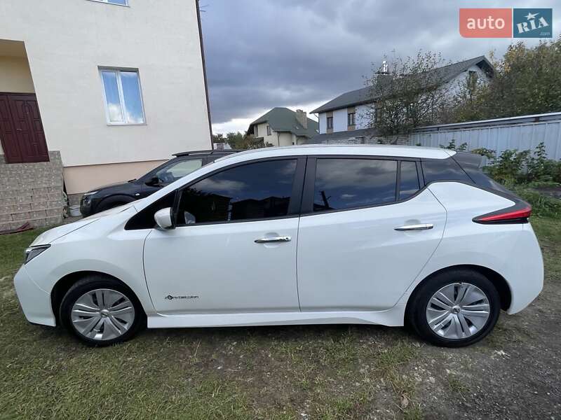 Хэтчбек Nissan Leaf 2018 в Львове