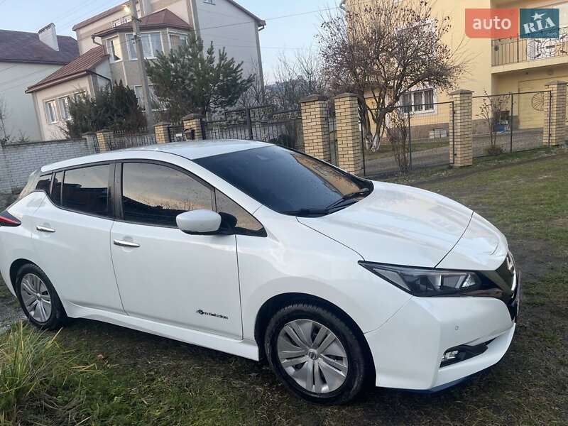 Хэтчбек Nissan Leaf 2018 в Львове