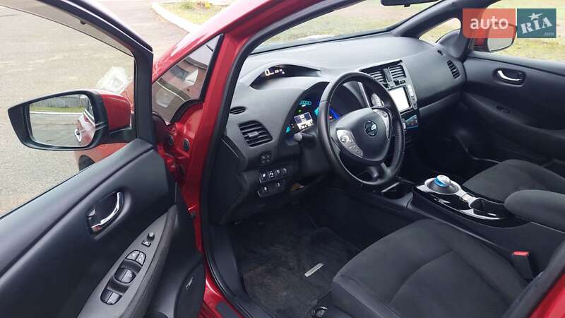 Хэтчбек Nissan Leaf 2015 в Фастове