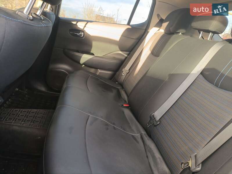 Хэтчбек Nissan Leaf 2022 в Малине