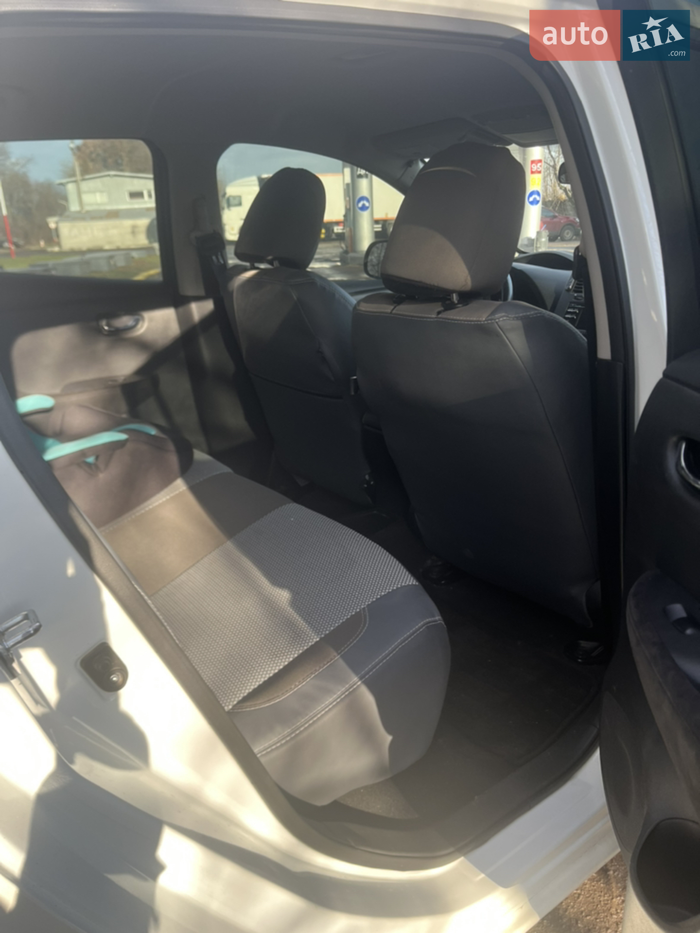2015 Nissan Leaf - мініатюра 17