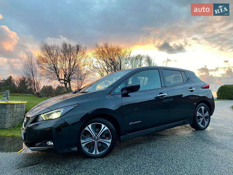 Хэтчбек Nissan Leaf 2018 в Львове