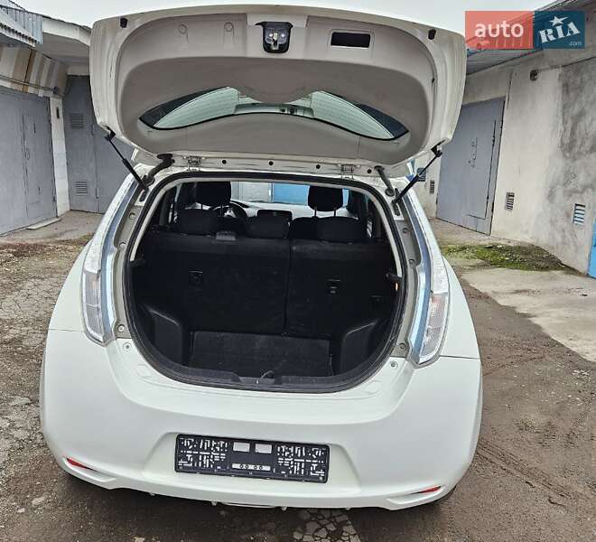 Хетчбек Nissan Leaf 2013 в Тернополі