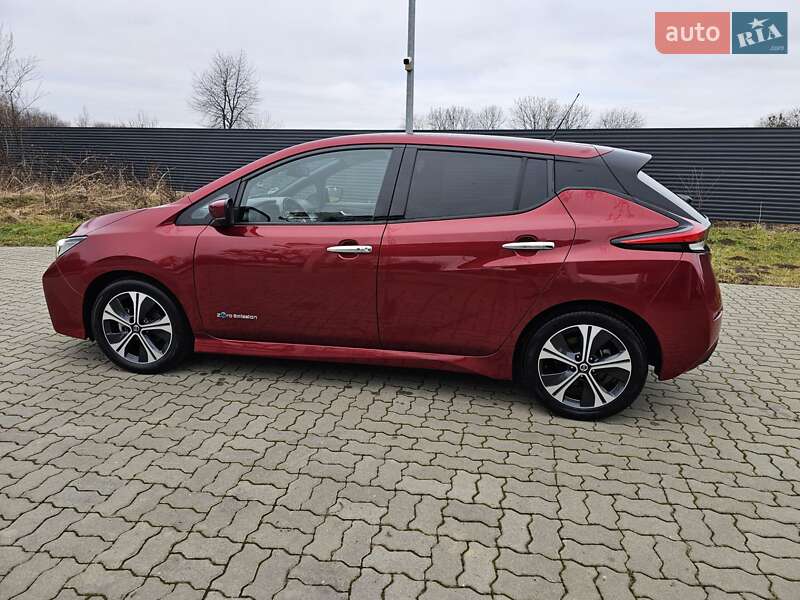 Хэтчбек Nissan Leaf 2018 в Стрые