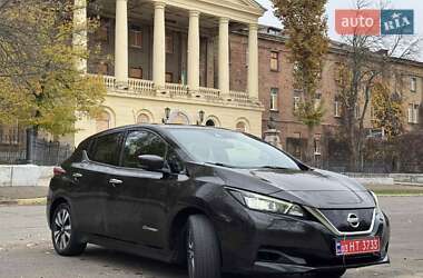 Хэтчбек Nissan Leaf 2018 в Николаеве