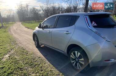 Хетчбек Nissan Leaf 2013 в Кропивницькому