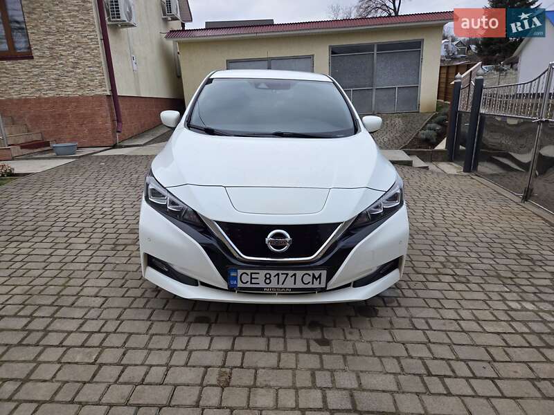 Хэтчбек Nissan Leaf 2018 в Черновцах фото Хэтчбек Nissan Leaf 2018 в Черновцах