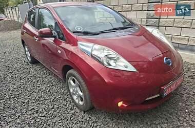 Хэтчбек Nissan Leaf 2015 в Черновцах