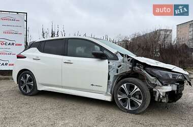 Хэтчбек Nissan Leaf 2018 в Тернополе
