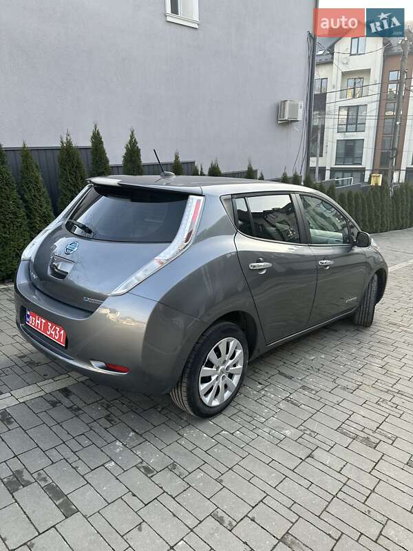Хэтчбек Nissan Leaf 2015 в Черновцах