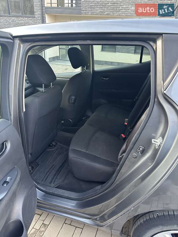 Хэтчбек Nissan Leaf 2015 в Черновцах