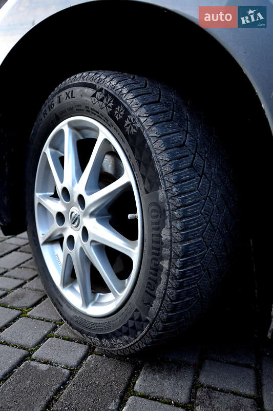 Хетчбек Nissan Leaf 2014 в Рівному