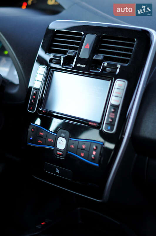 Хетчбек Nissan Leaf 2014 в Рівному