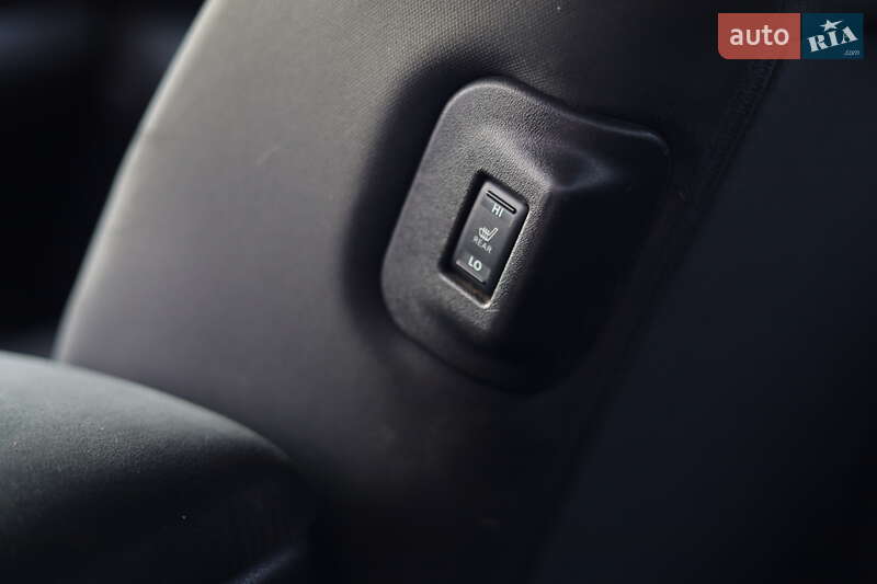 Хэтчбек Nissan Leaf 2013 в Нововолынске