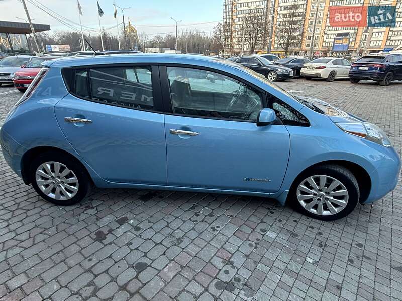 Хэтчбек Nissan Leaf 2015 в Львове фото 5 Хэтчбек Nissan Leaf 2015 в Львове