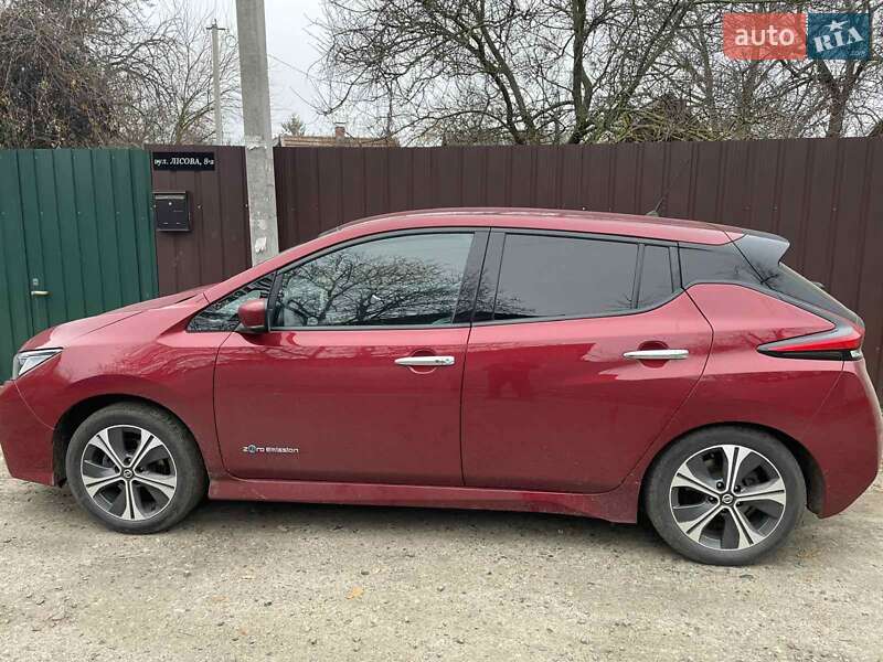 Хэтчбек Nissan Leaf 2018 в Полтаве