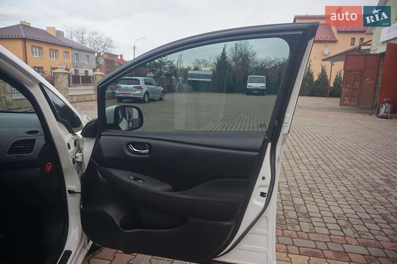 Хетчбек Nissan Leaf 2013 в Самборі фото 41 Хетчбек Nissan Leaf 2013 в Самборі