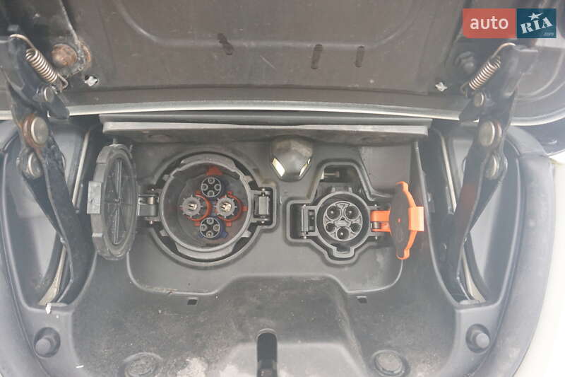 Хетчбек Nissan Leaf 2013 в Самборі фото 56 Хетчбек Nissan Leaf 2013 в Самборі