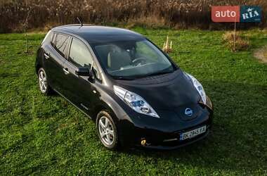 Хэтчбек Nissan Leaf 2012 в Ровно