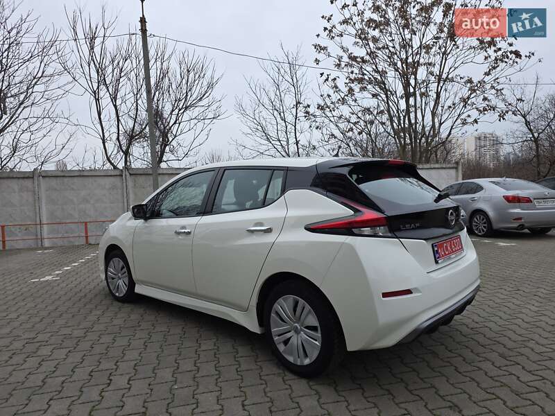 Хетчбек Nissan Leaf 2022 в Одесі