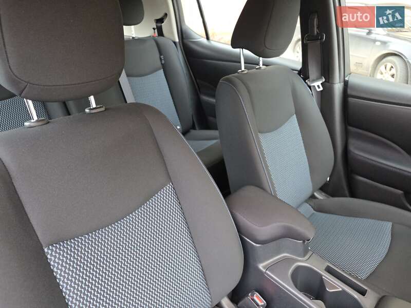 Хетчбек Nissan Leaf 2022 в Одесі