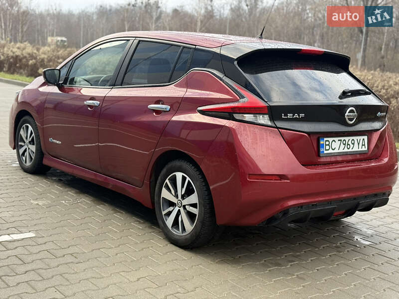 Хэтчбек Nissan Leaf 2019 в Львове