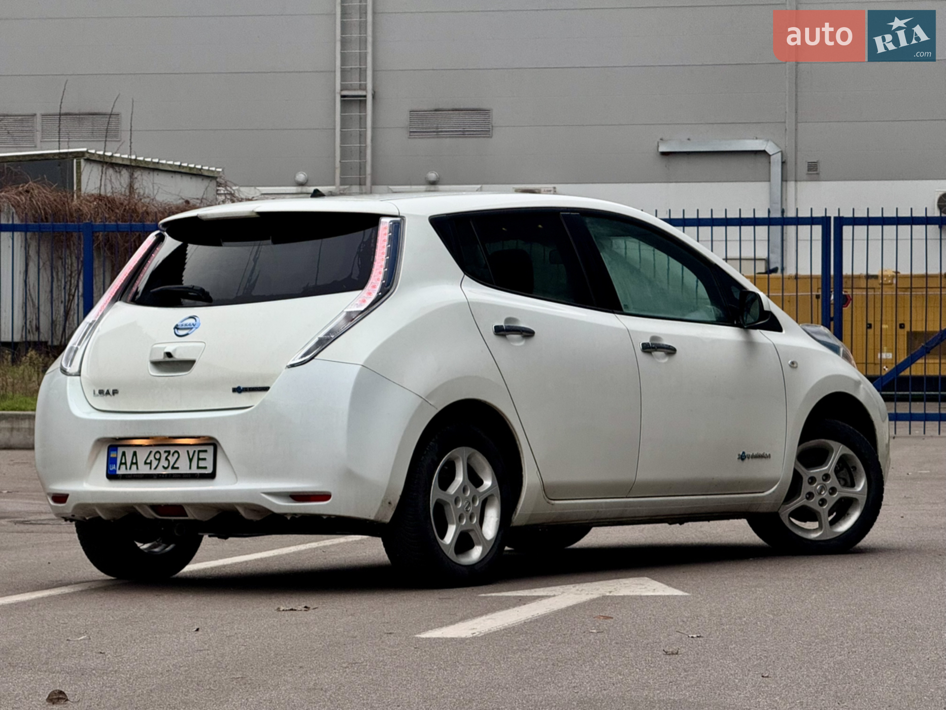 2016 Nissan Leaf - мініатюра 12
