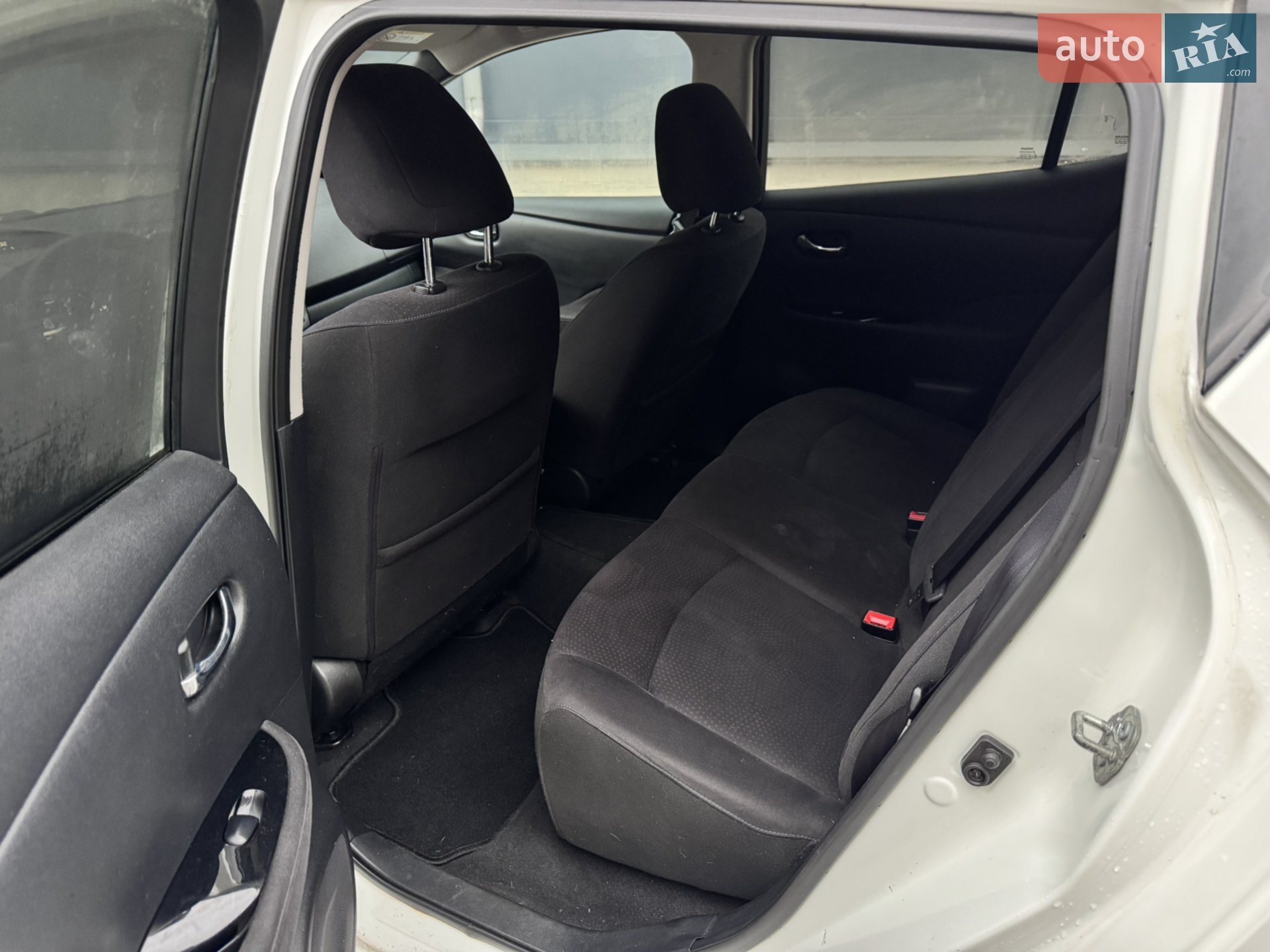 2016 Nissan Leaf - мініатюра 18