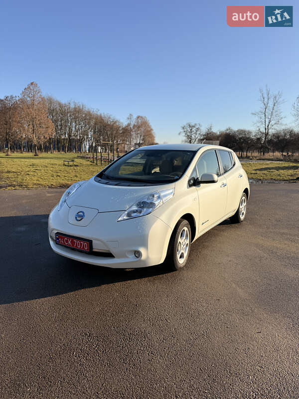Хетчбек Nissan Leaf 2013 в Калуші фото 2 Хетчбек Nissan Leaf 2013 в Калуші