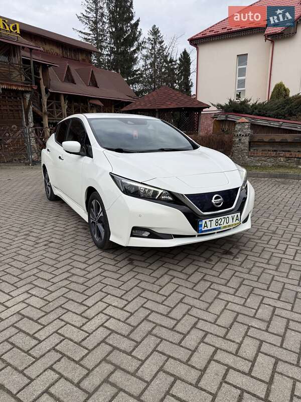 Хетчбек Nissan Leaf 2020 в Долині