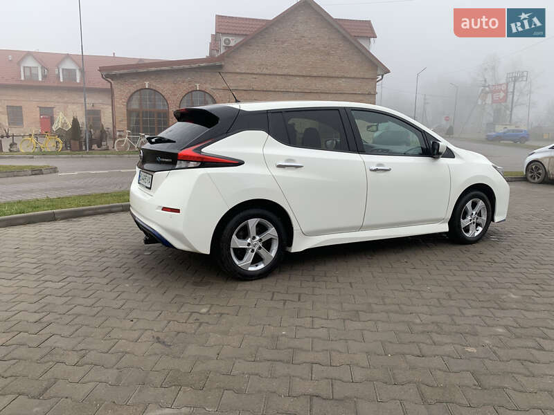 Хэтчбек Nissan Leaf 2020 в Тернополе