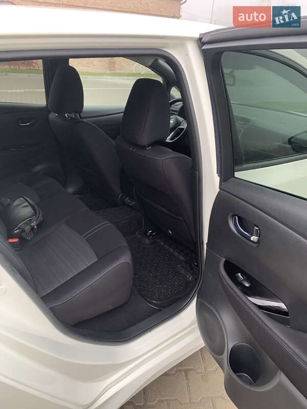 Хэтчбек Nissan Leaf 2020 в Тернополе