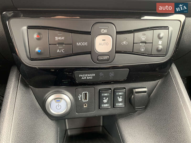 Хэтчбек Nissan Leaf 2020 в Тернополе