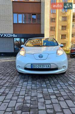 Хэтчбек Nissan Leaf 2015 в Тернополе