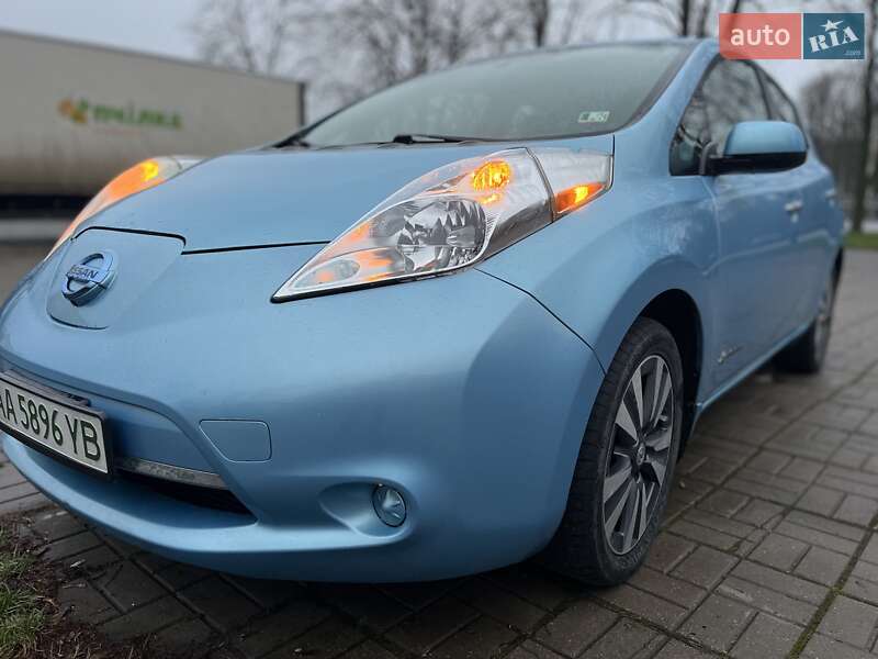Хэтчбек Nissan Leaf 2014 в Киеве