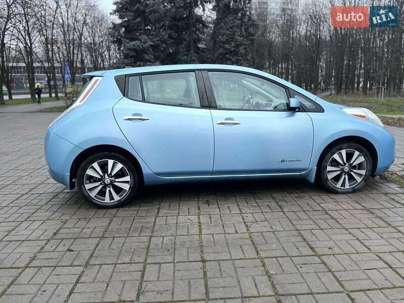 Хэтчбек Nissan Leaf 2014 в Киеве
