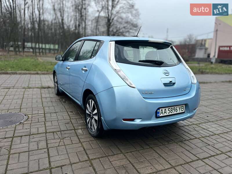 Хэтчбек Nissan Leaf 2014 в Киеве
