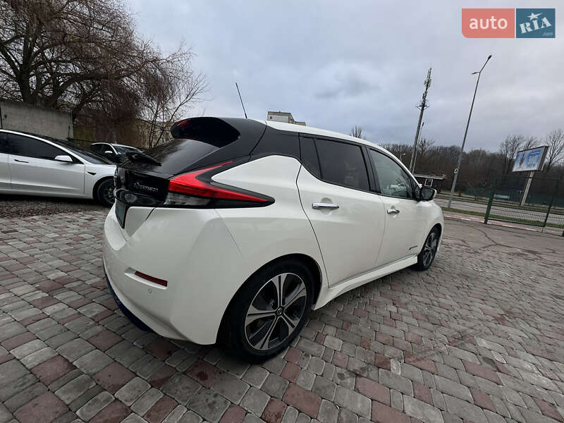 Хетчбек Nissan Leaf 2019 в Вінниці фото 25 Хетчбек Nissan Leaf 2019 в Вінниці