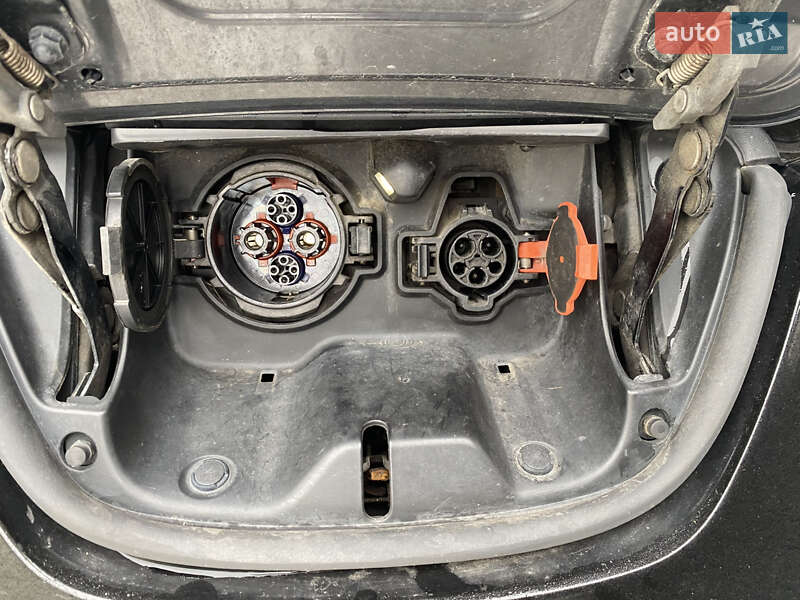 Хетчбек Nissan Leaf 2014 в Чернівцях фото 10 Хетчбек Nissan Leaf 2014 в Чернівцях