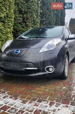 Хэтчбек Nissan Leaf 2015 в Ровно