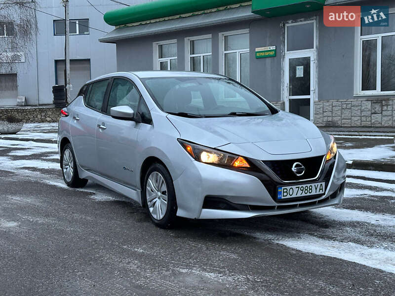 Хэтчбек Nissan Leaf 2018 в Тернополе