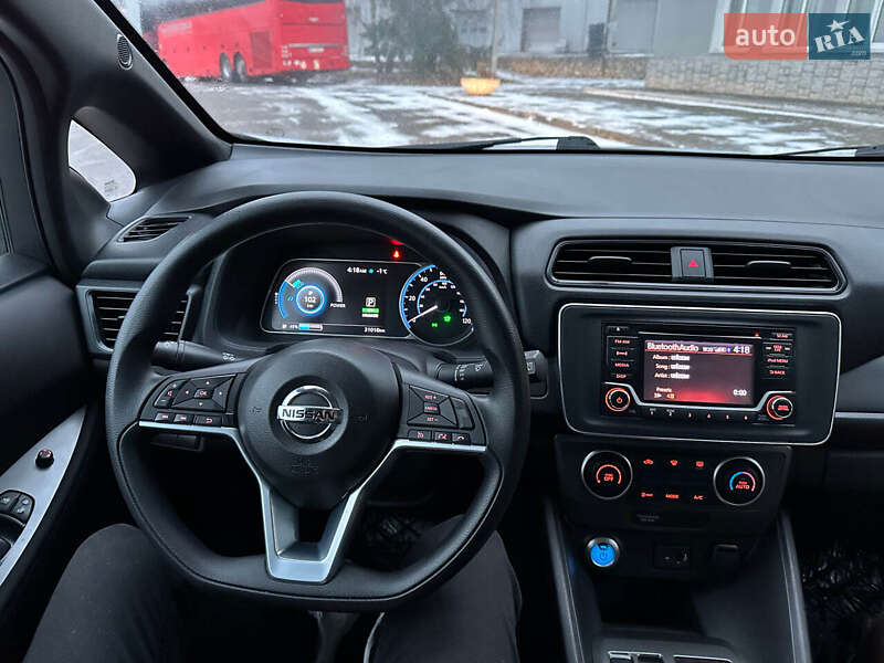 Хэтчбек Nissan Leaf 2018 в Тернополе