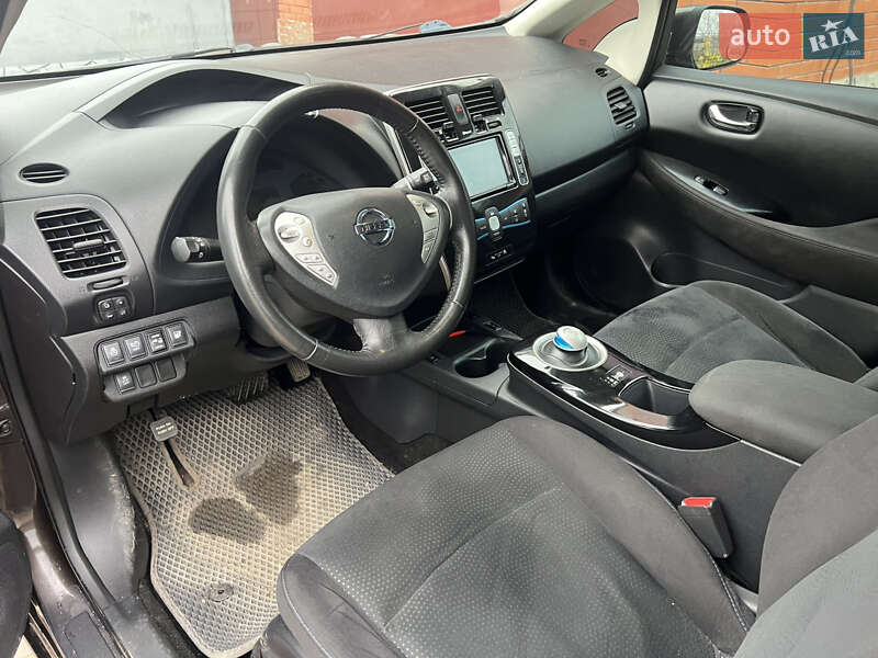 Хэтчбек Nissan Leaf 2015 в Виннице