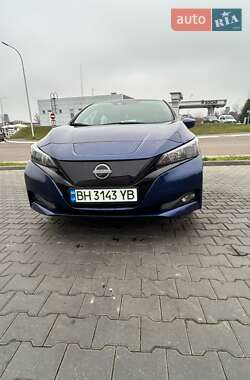 Хетчбек Nissan Leaf 2024 в Одесі